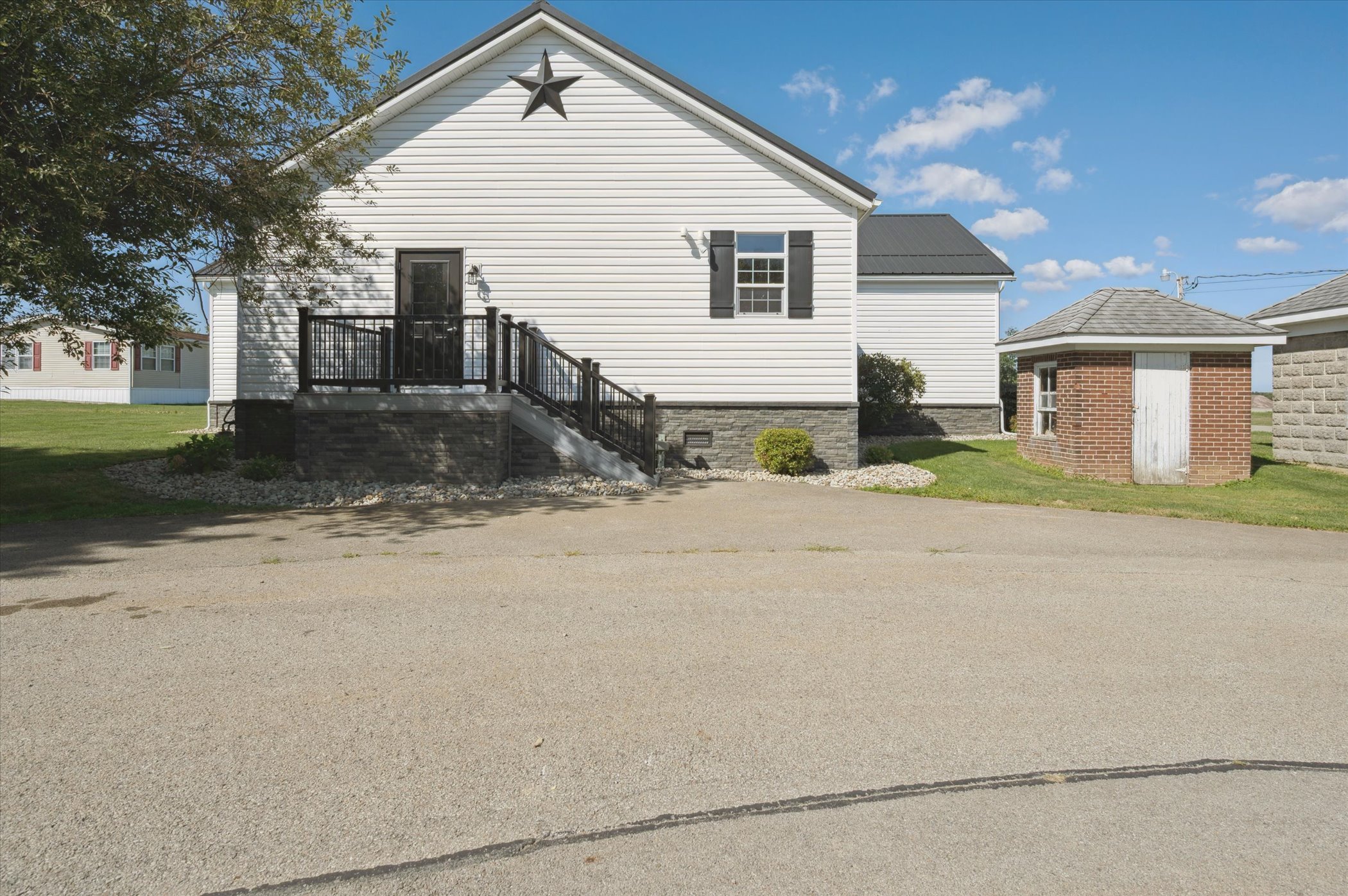 Whispering Pines - Image 25