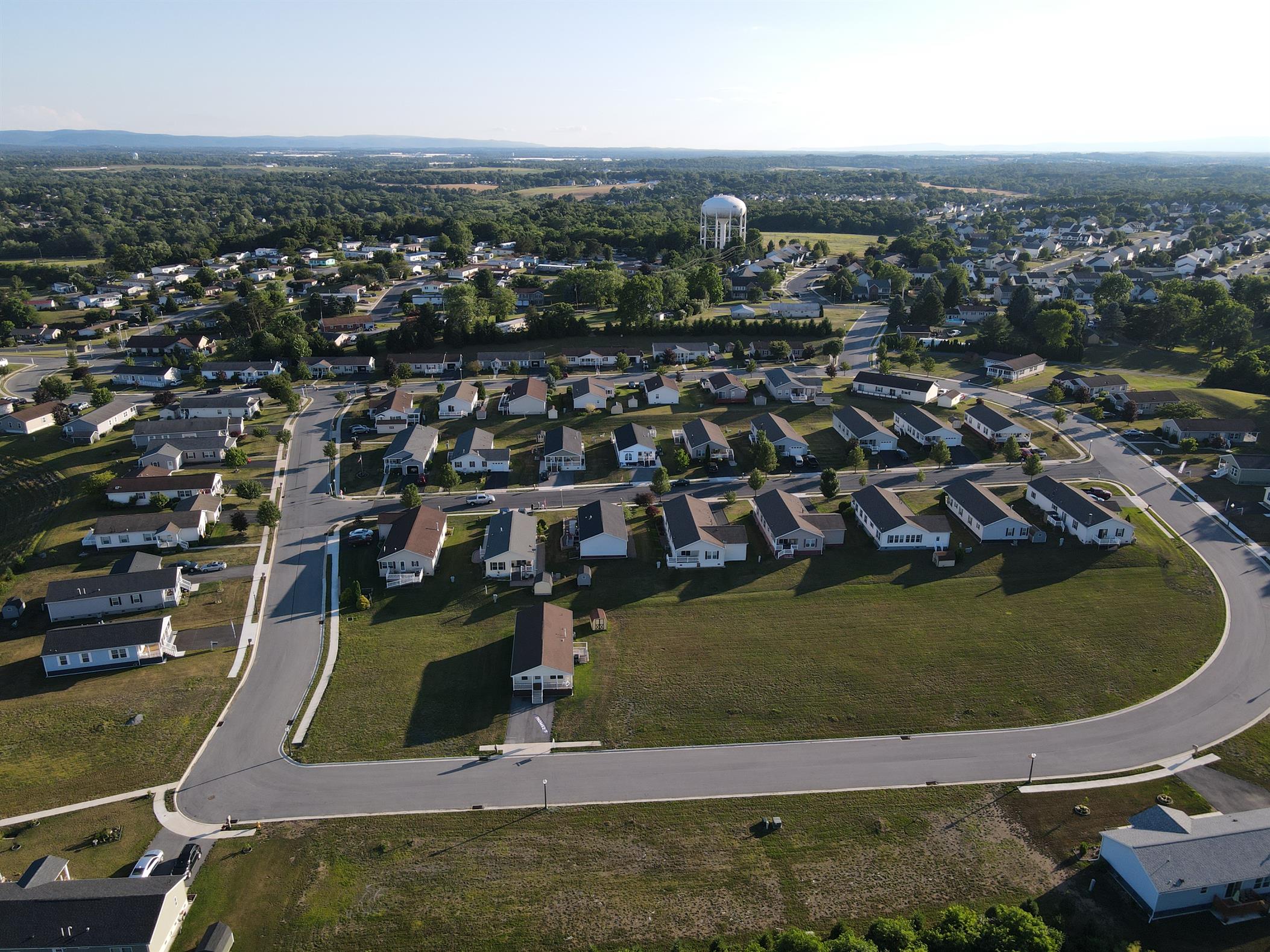 Pine Manor - Image 22
