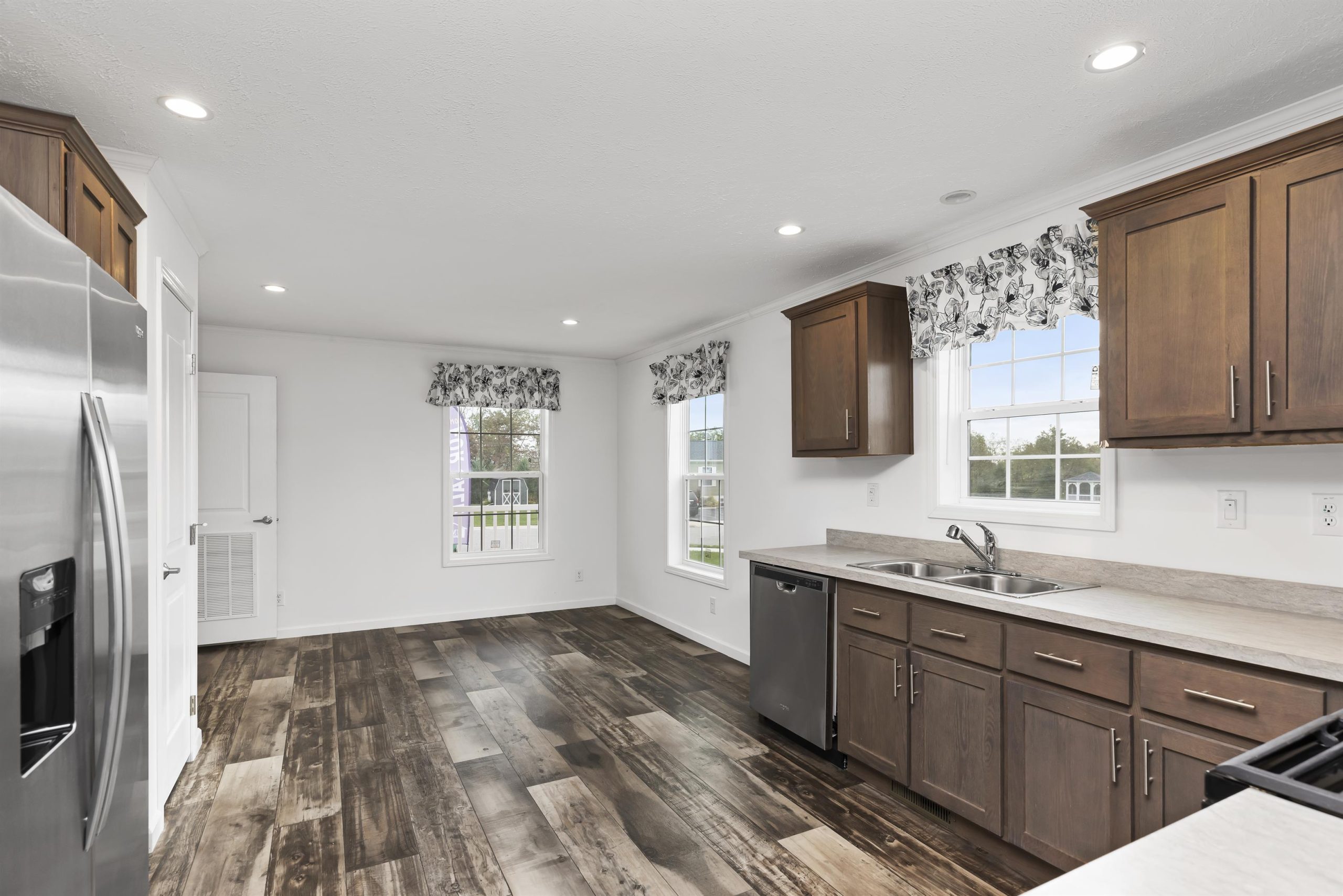 Pine Manor - Image 57