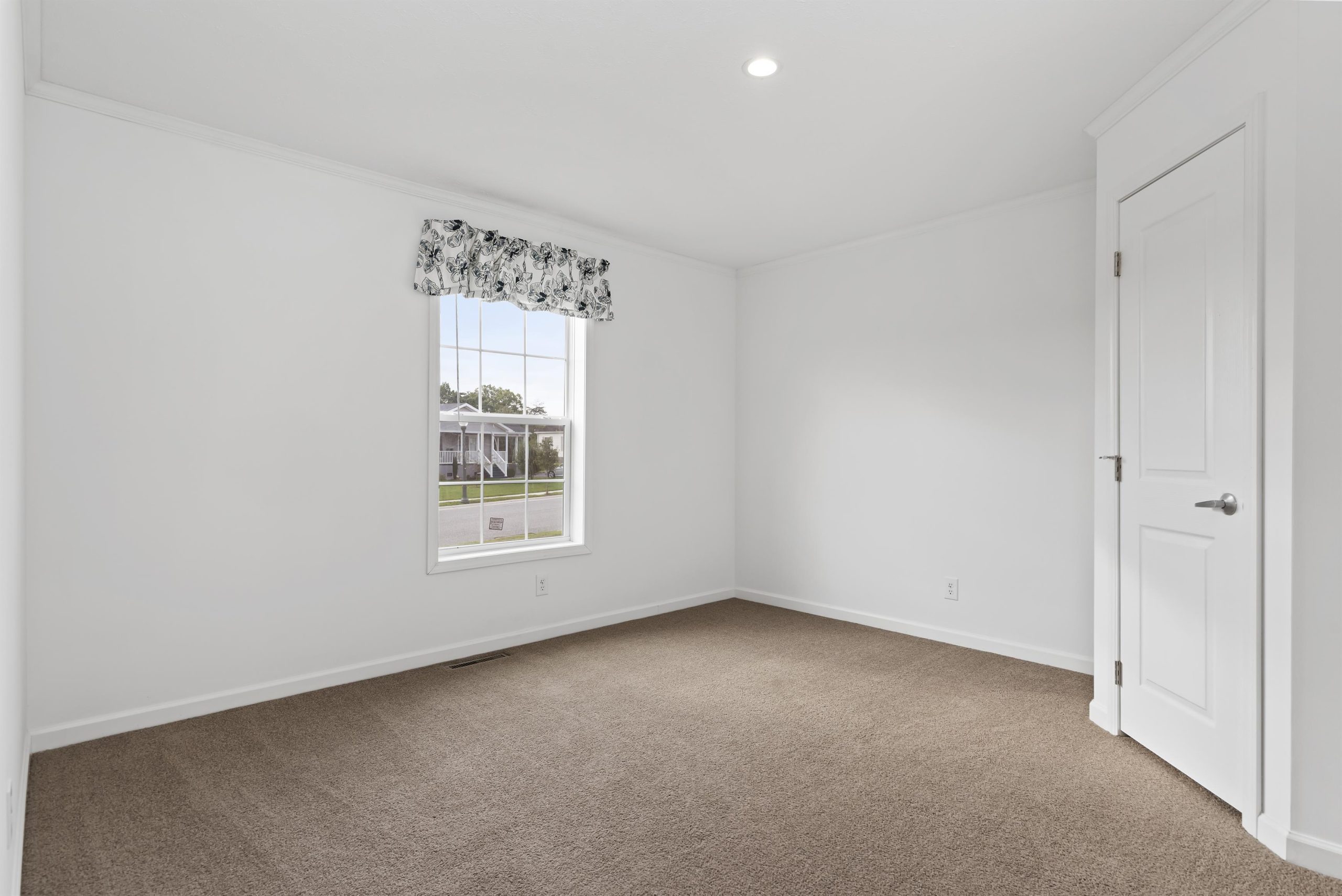 Pine Manor - Image 63