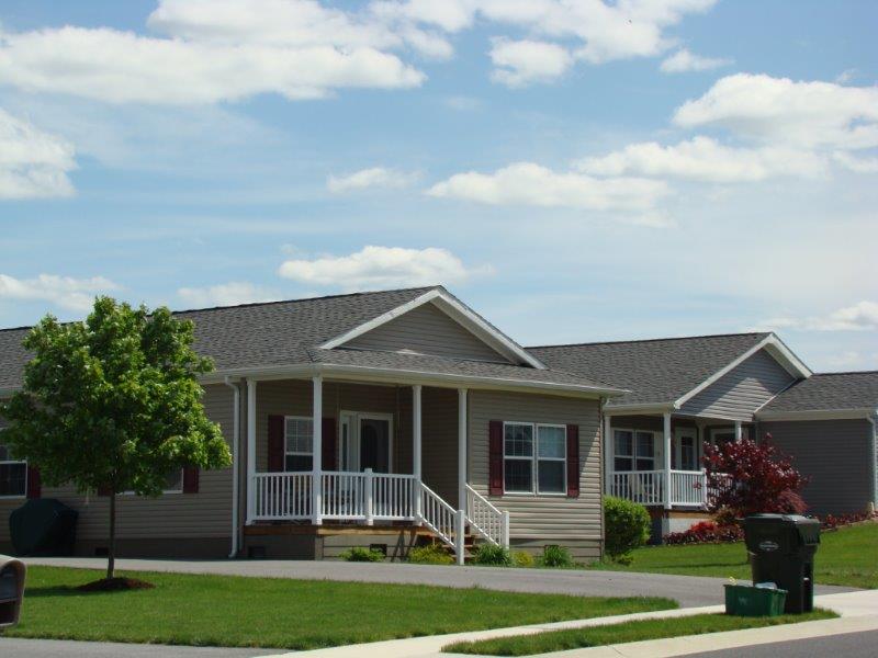 Pine Manor - Image 18