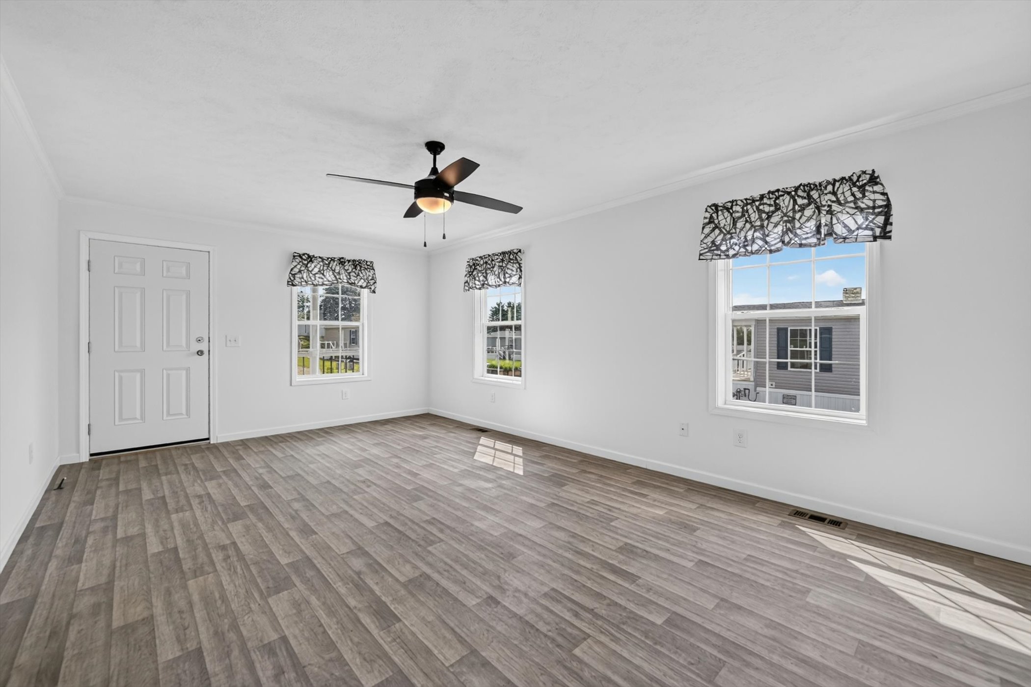 Hillside Estates - Image 14