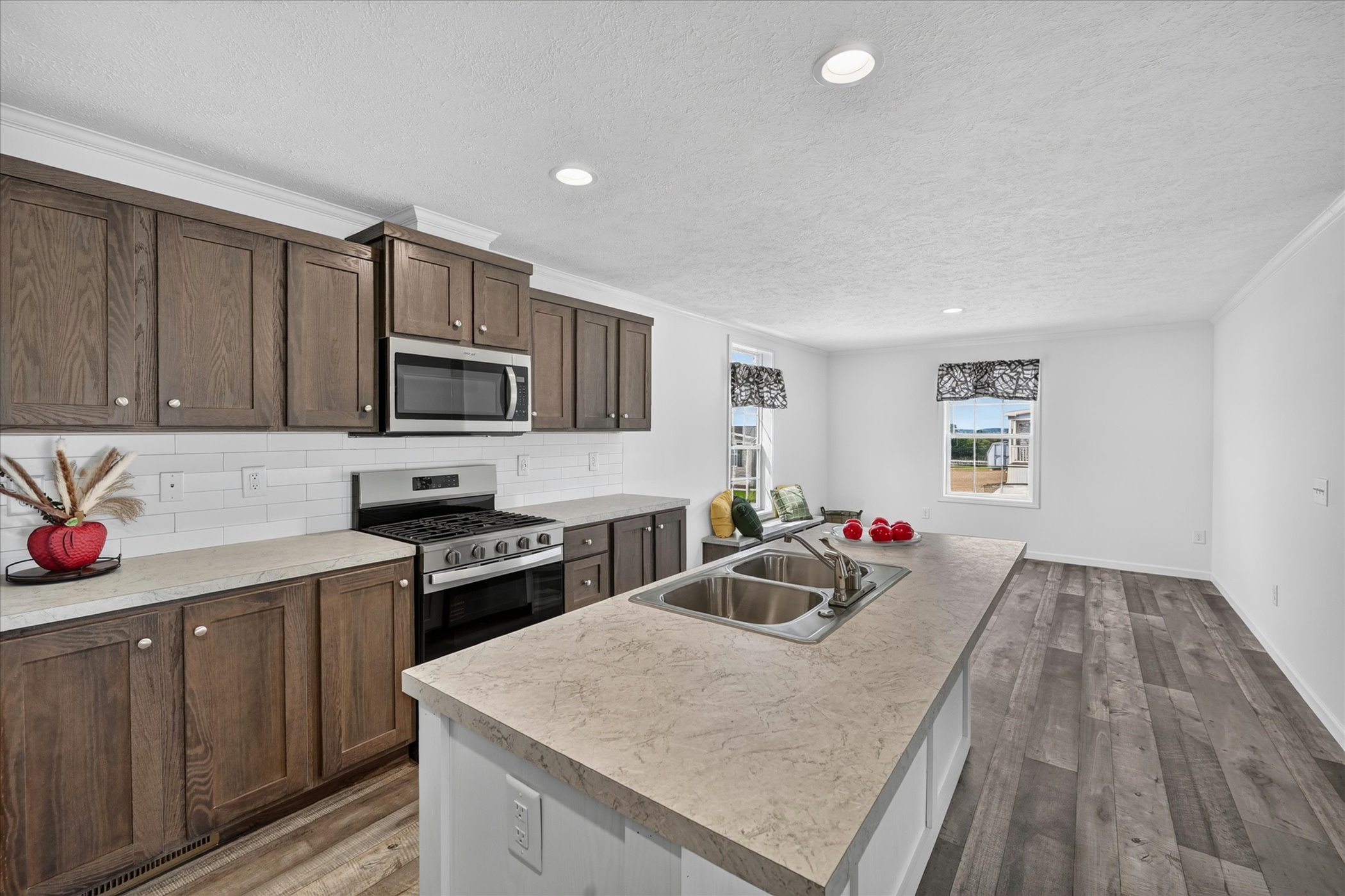 Hillside Estates - Image 25
