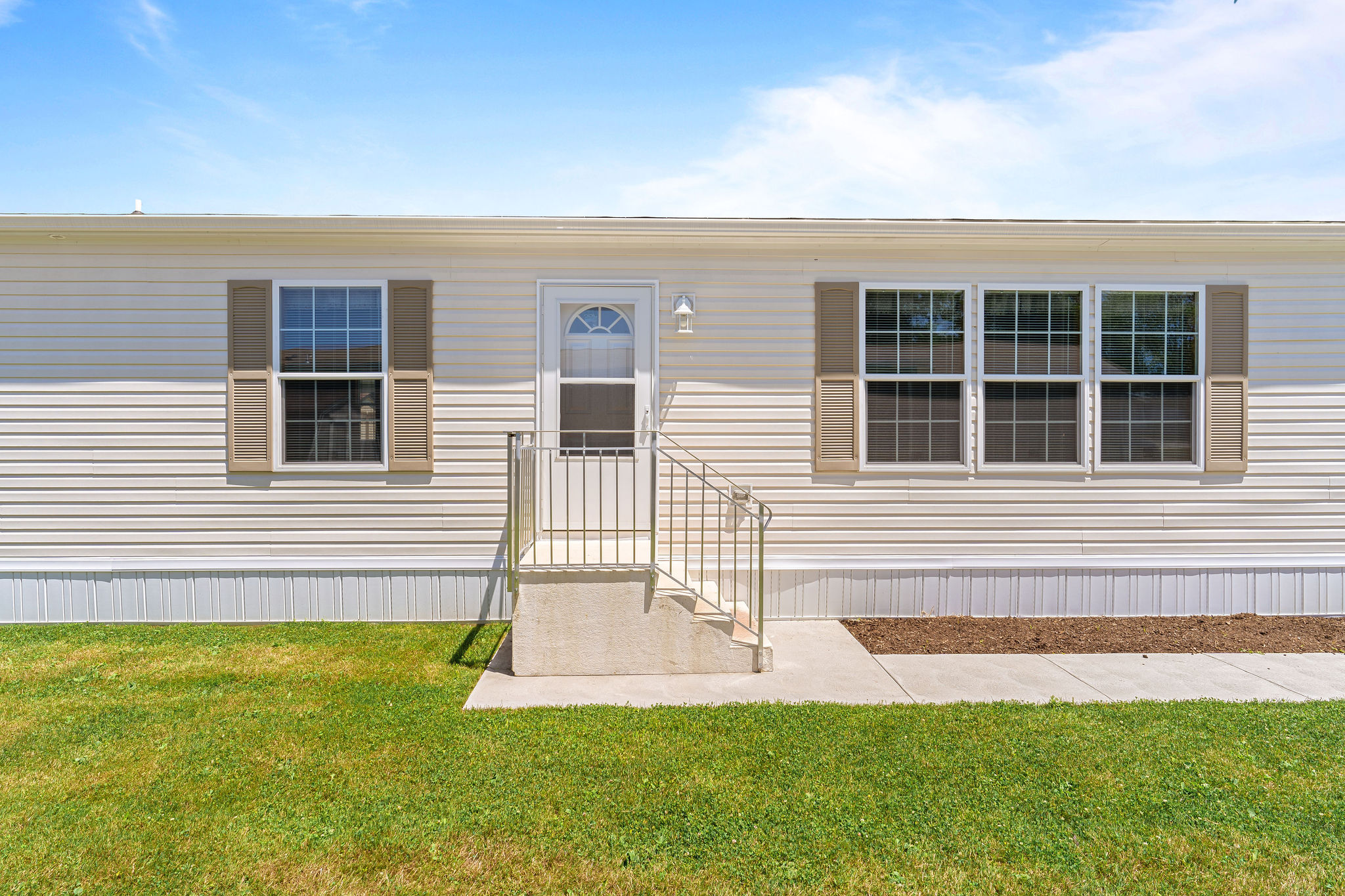 Holly Acres - Image 6
