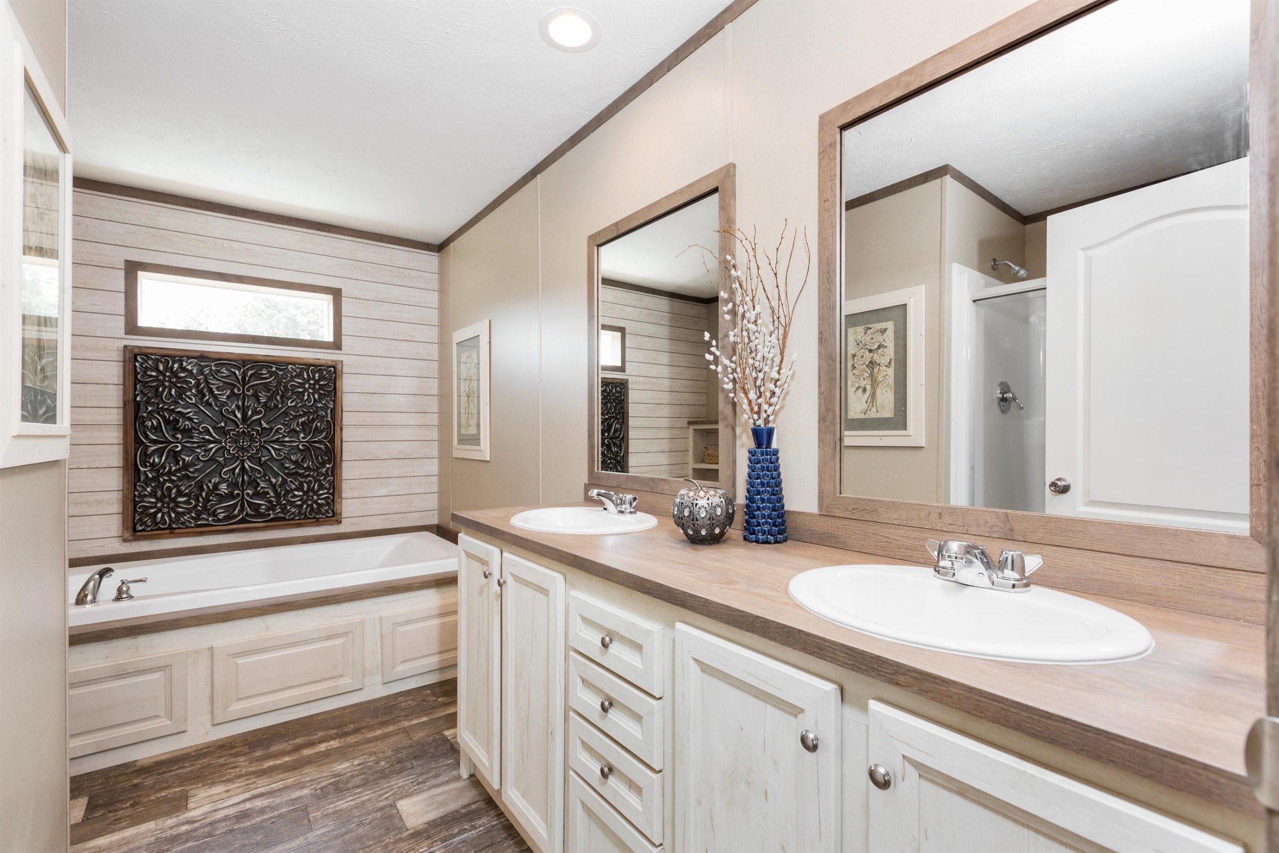 Huntingdon Pointe - Image 10