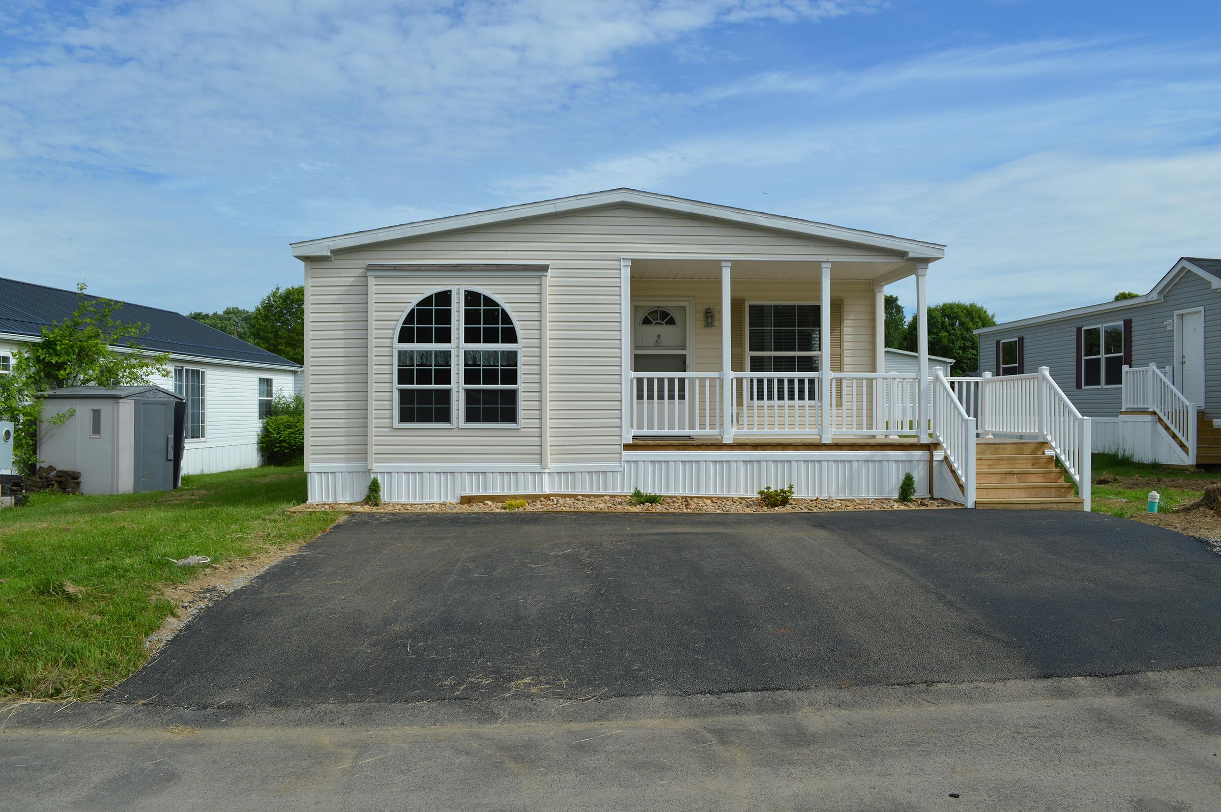 Huntingdon Pointe - Image 2