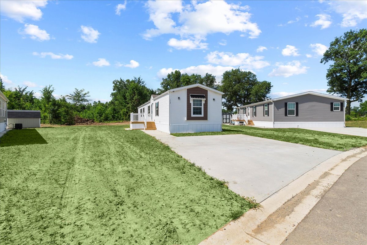Lakeview Meadows - Image 15