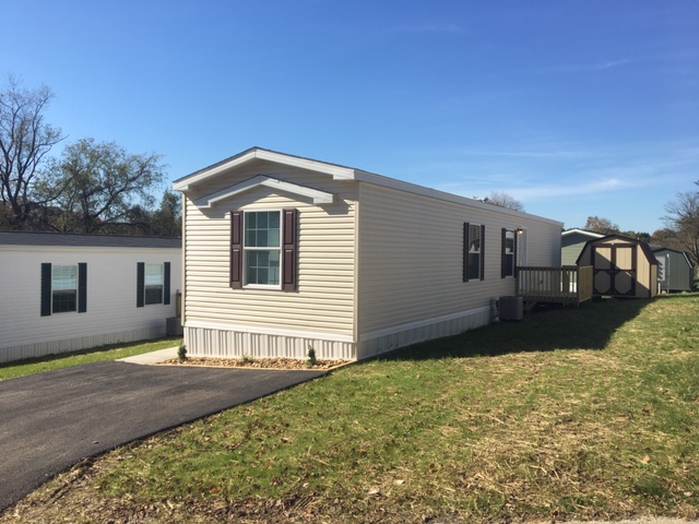 Hillcrest Crossing - Image 9