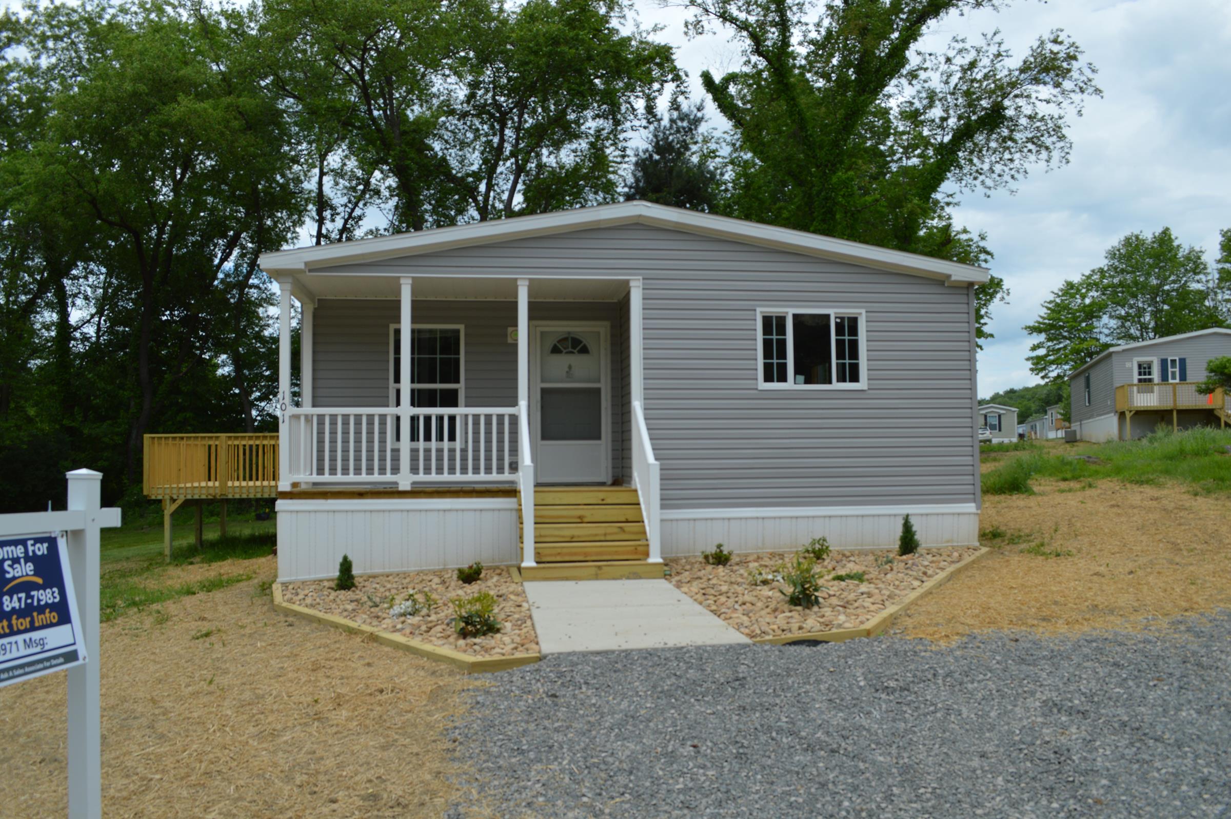 Hillcrest Crossing - Image 3