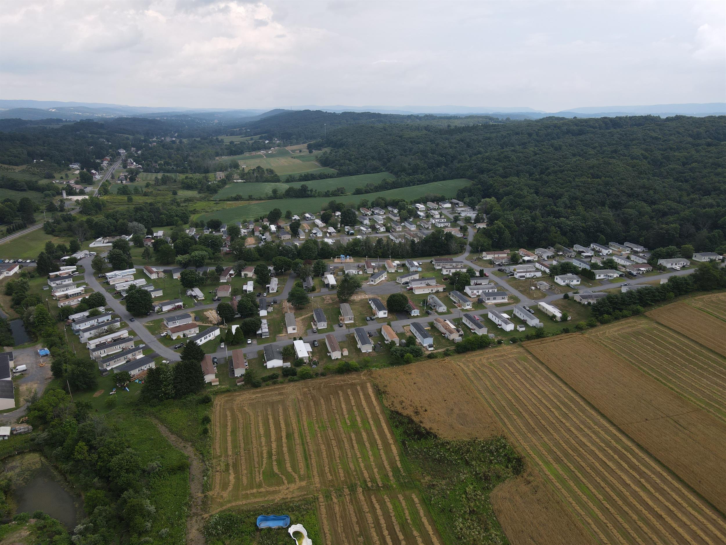 Frieden Manor - Image 7