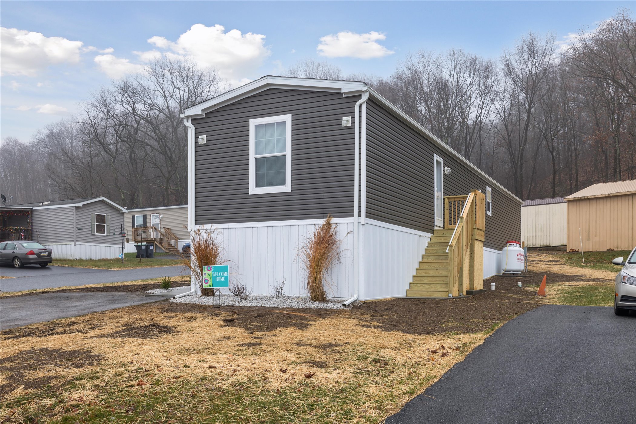 Frieden Manor - Image 11
