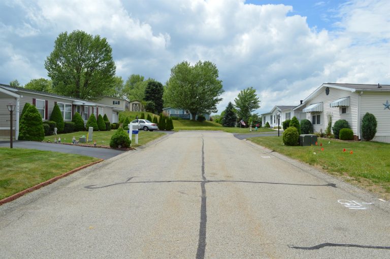 High View Acres community image
