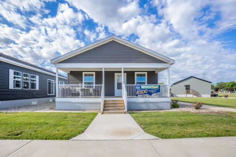 Redbud Estates community image