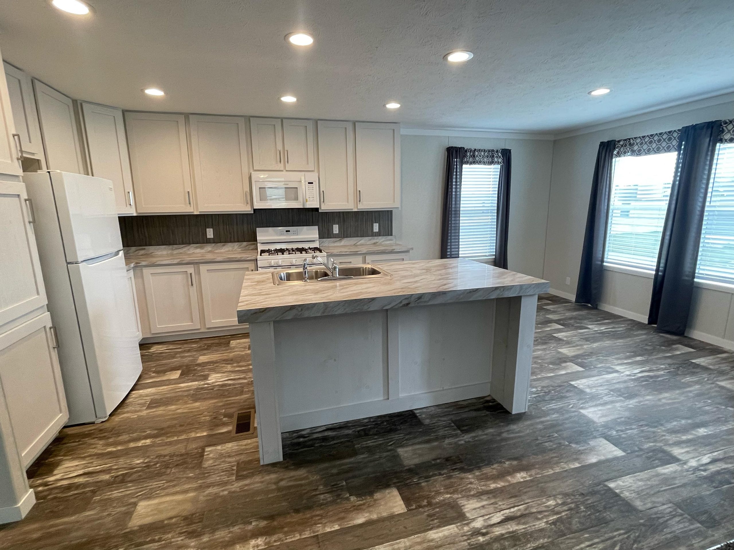 Summit Village - IN - Image 37
