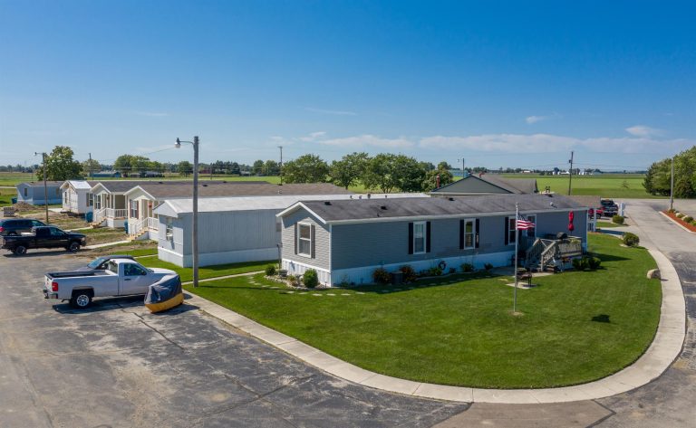 Perrysburg Estates community image