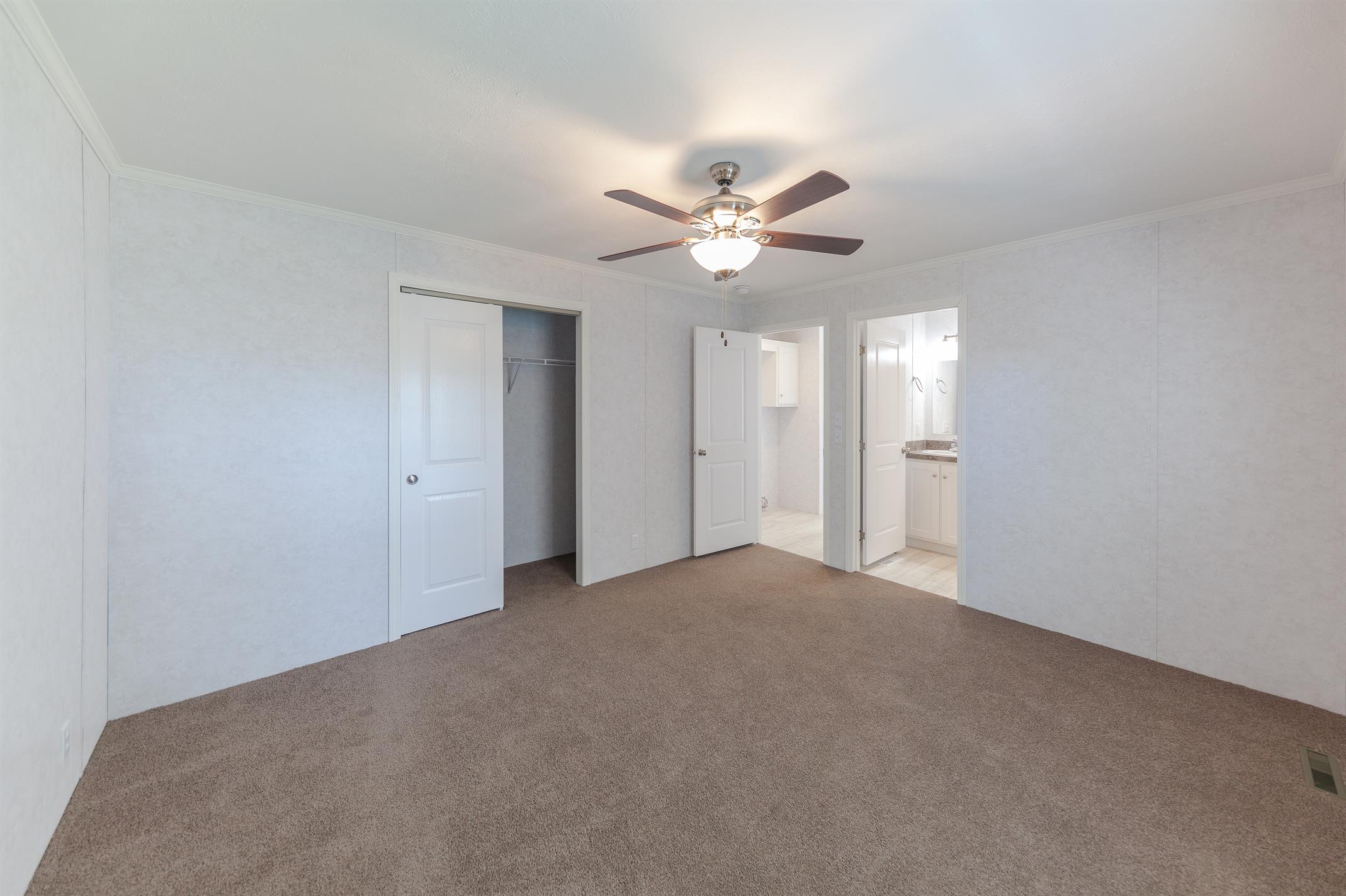 Green Acres - Image 10