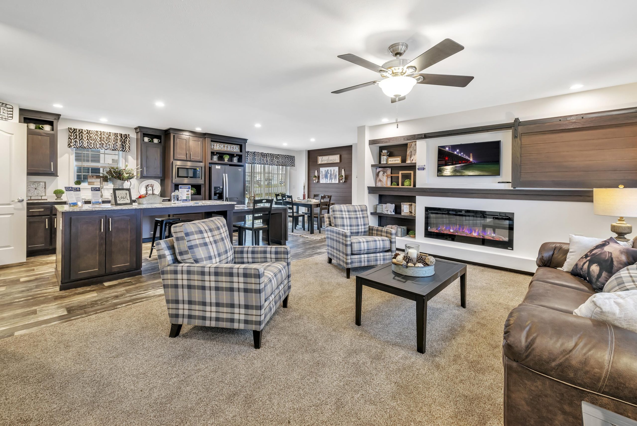 UMH Somerset Sales Center - Image 7