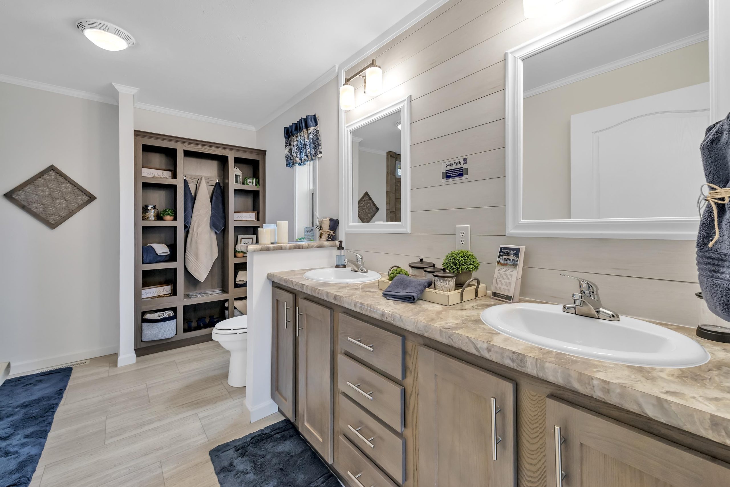 UMH Somerset Sales Center - Image 22