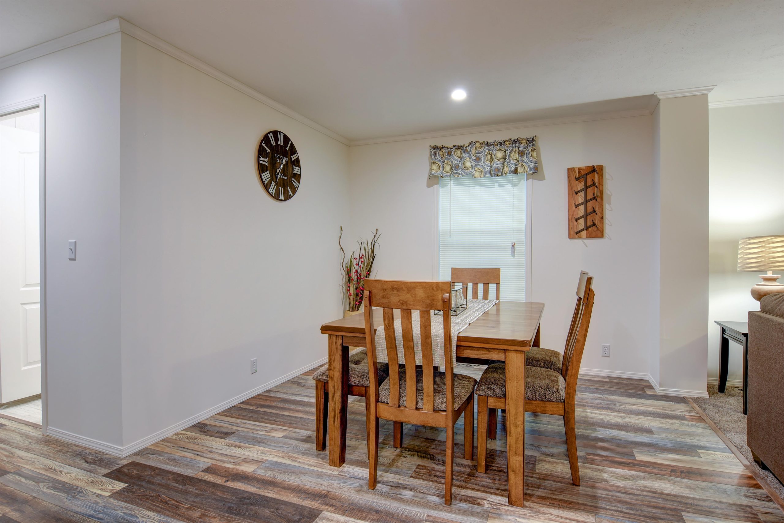 Kinnebrook Estates Sales Center - Image 4