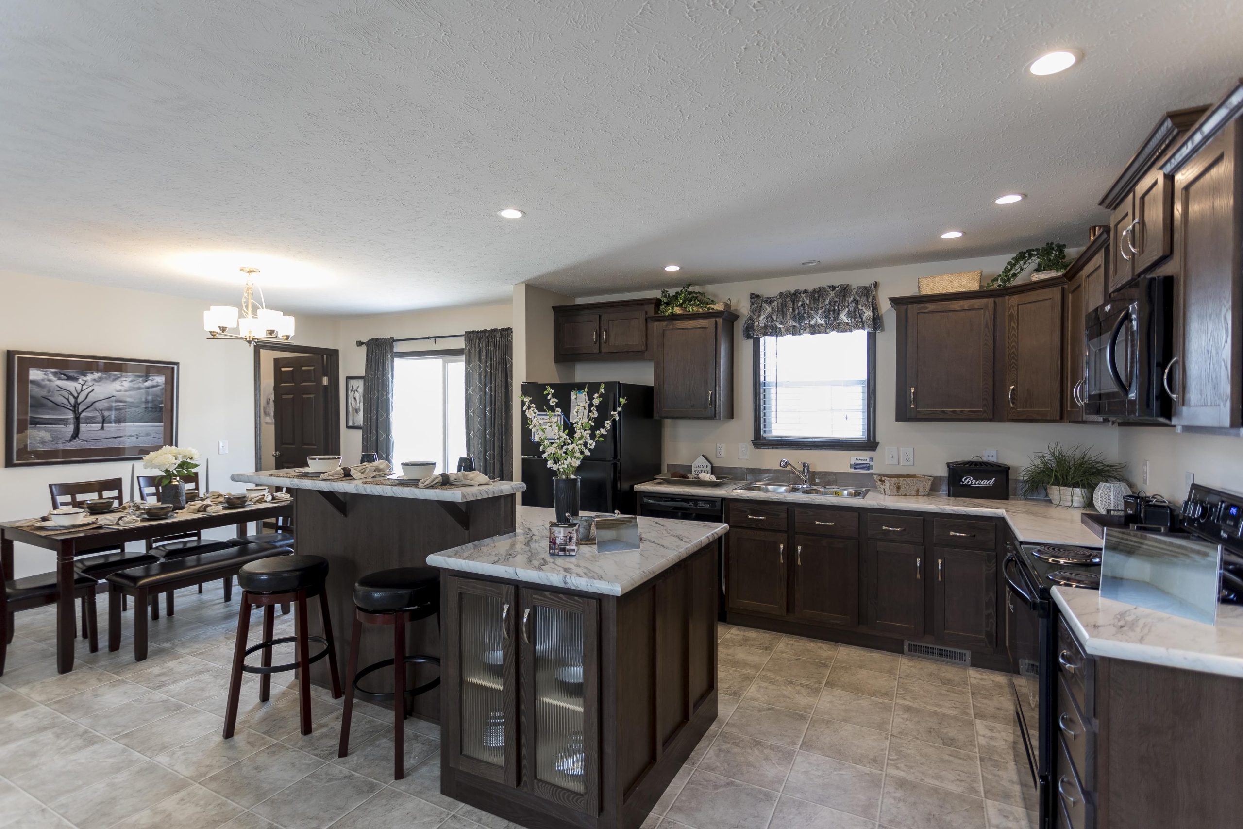 Redbud Sales Center - Image 15