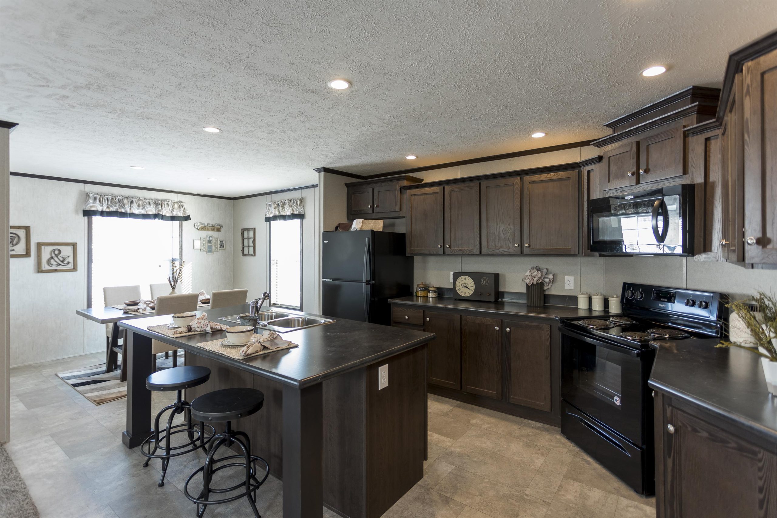Redbud Sales Center - Image 20