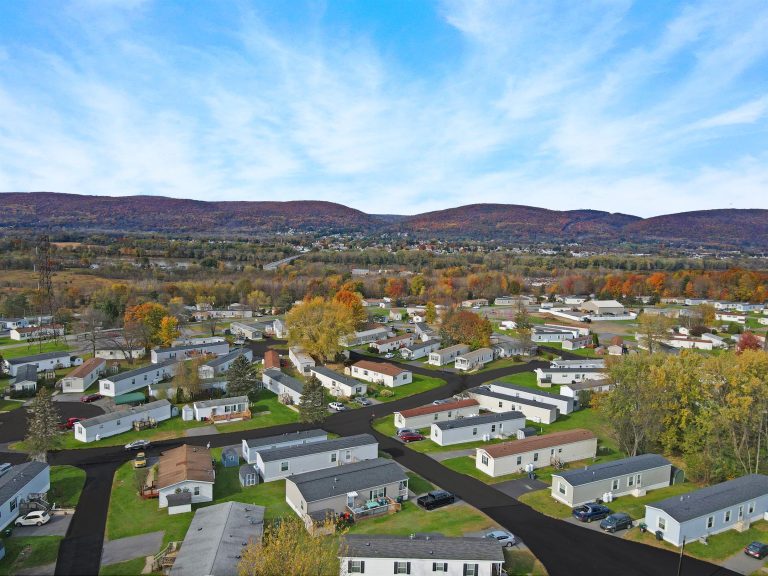 Heather Highlands community image