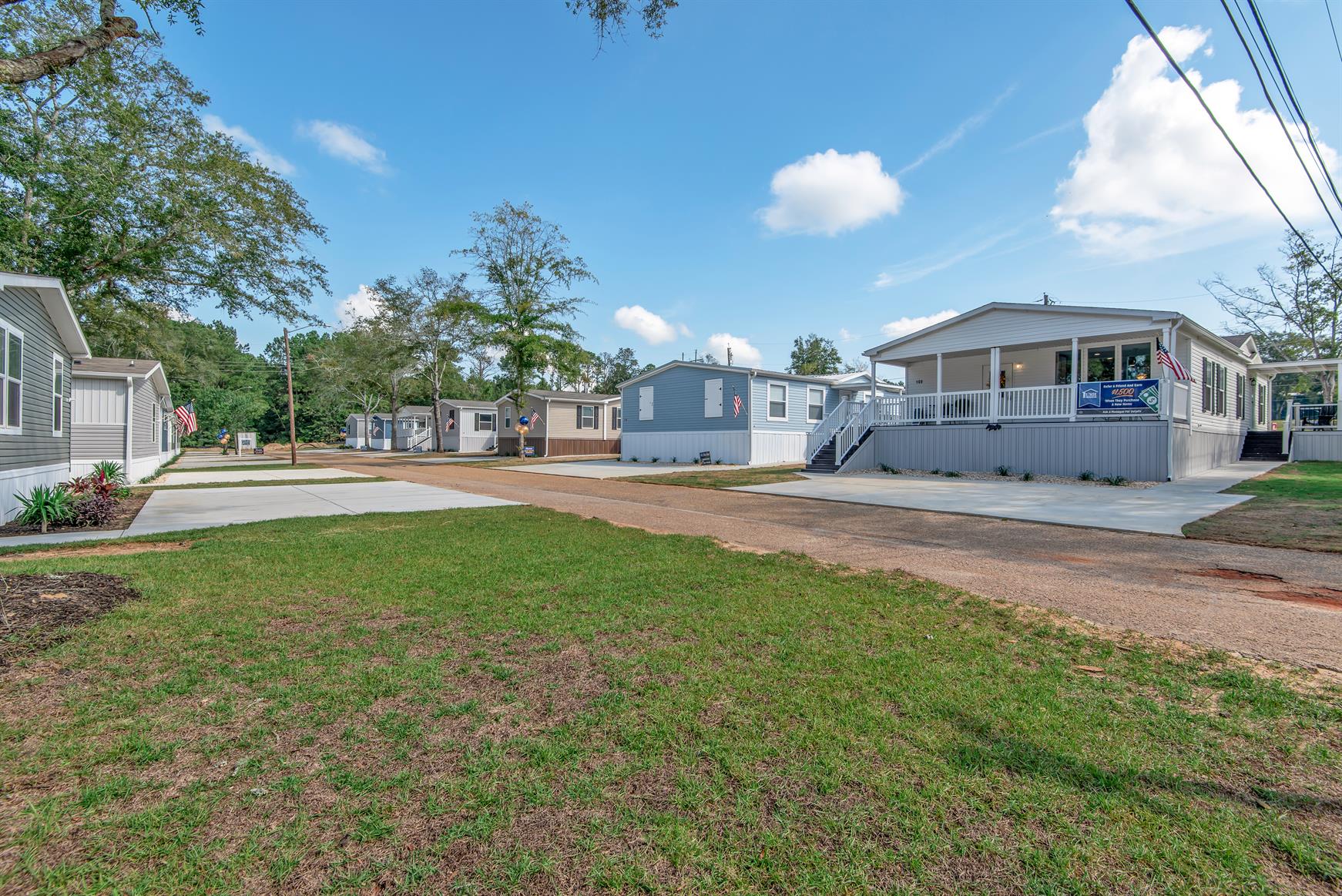Saddle Creek - Image 22