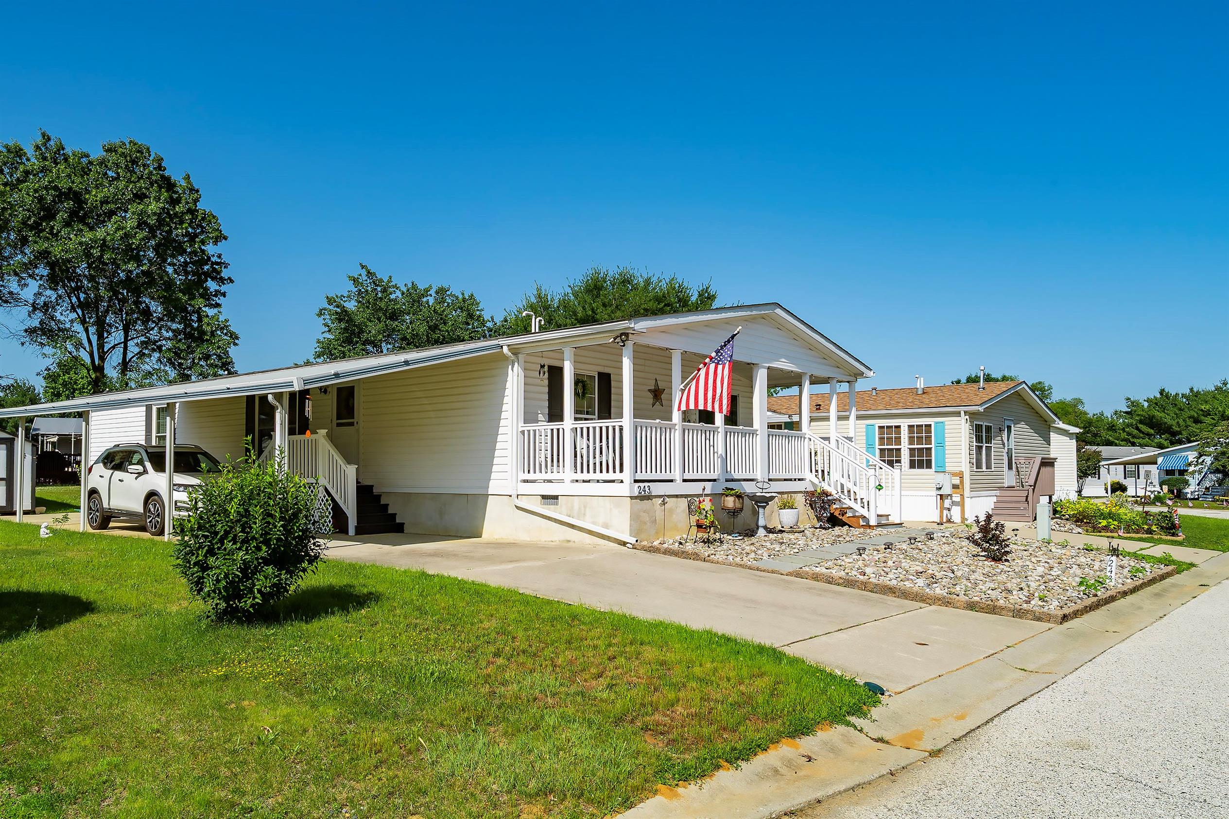 Maplewood Village - Image 3