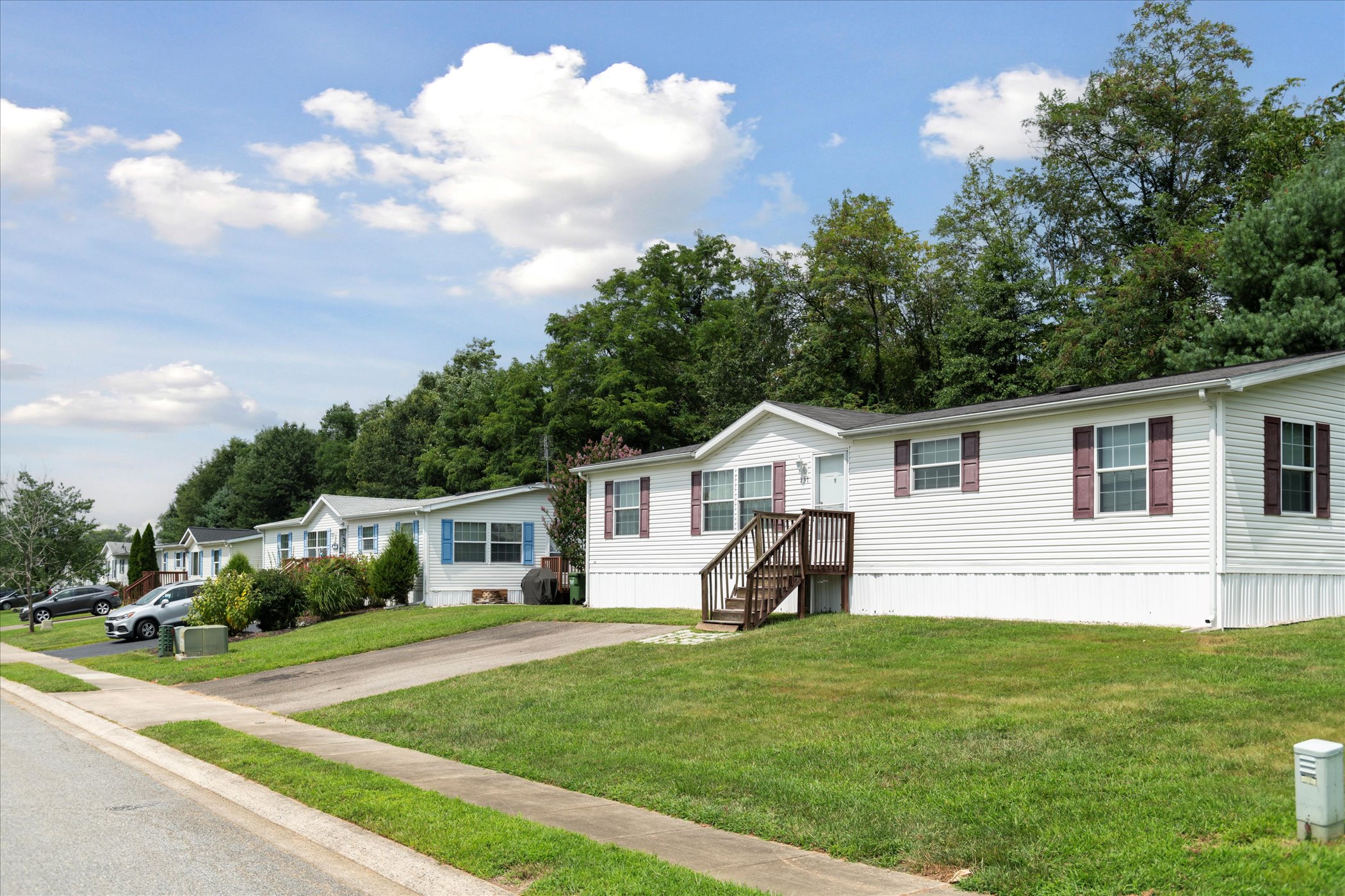Maybelle Manor - Image 2