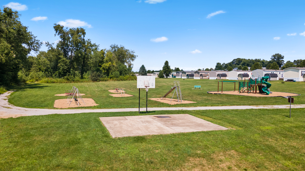 Lake Sherman Village - Image 8