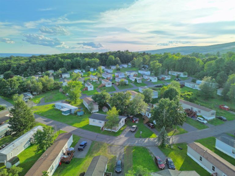 Maple Manor community image