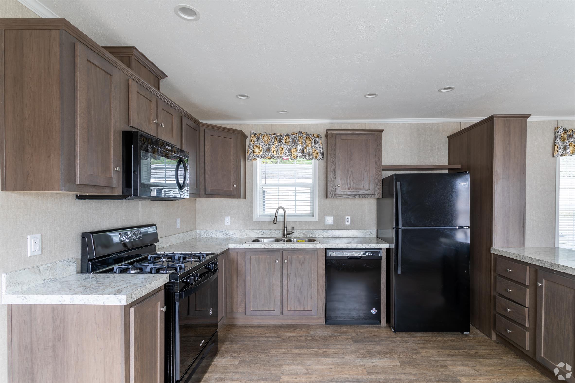 Moosic Heights - Image 7