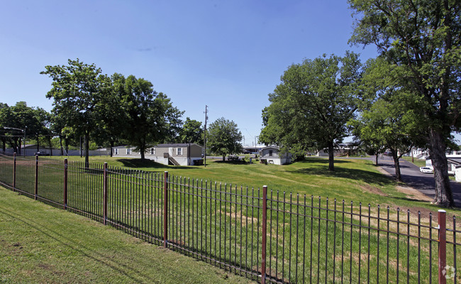 Shady Hills - Image 4