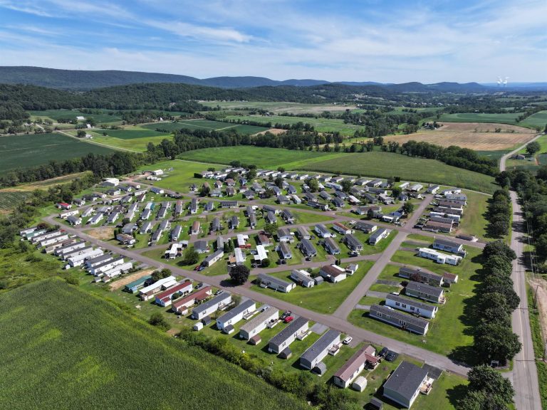 Brookside Village community image