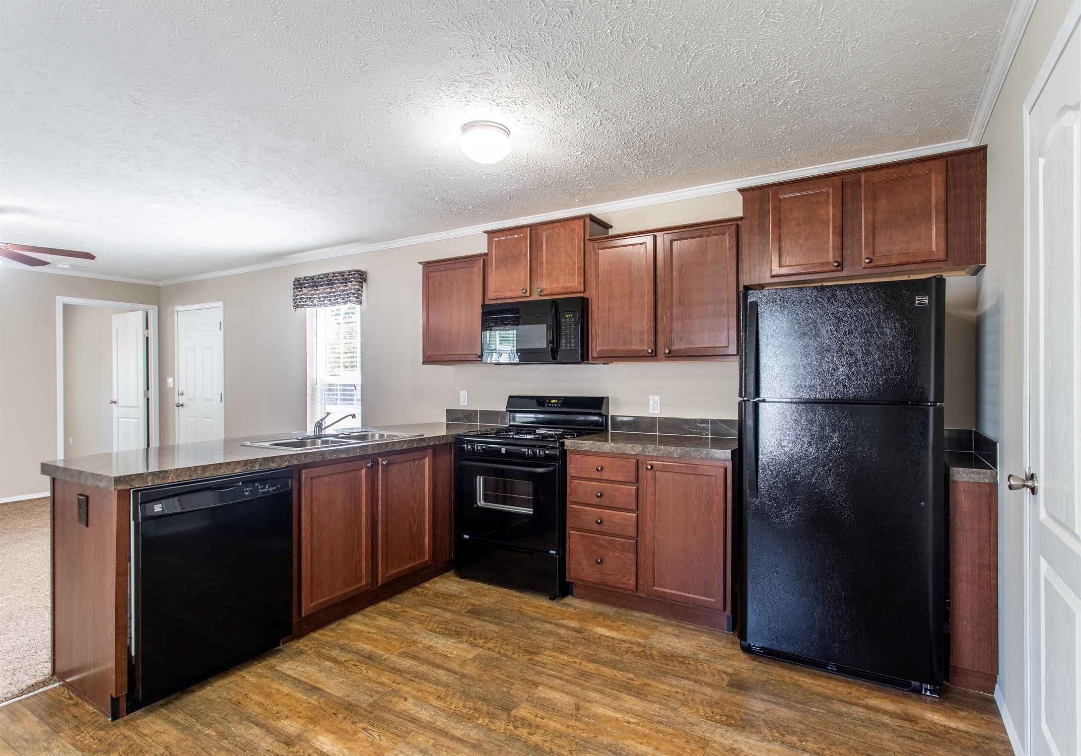 Spreading Oaks Village - Image 36