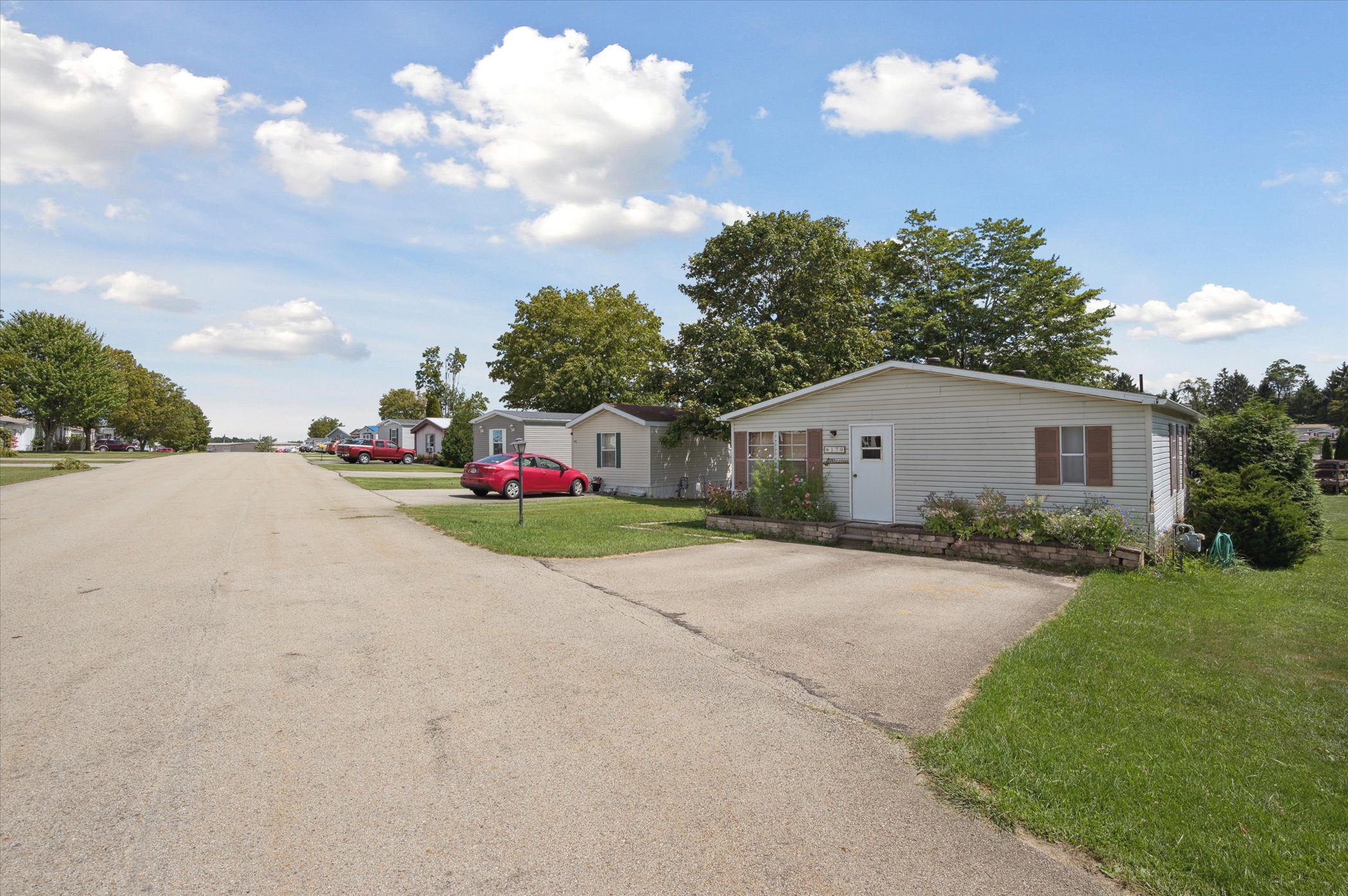 Sunny Acres - Image 35