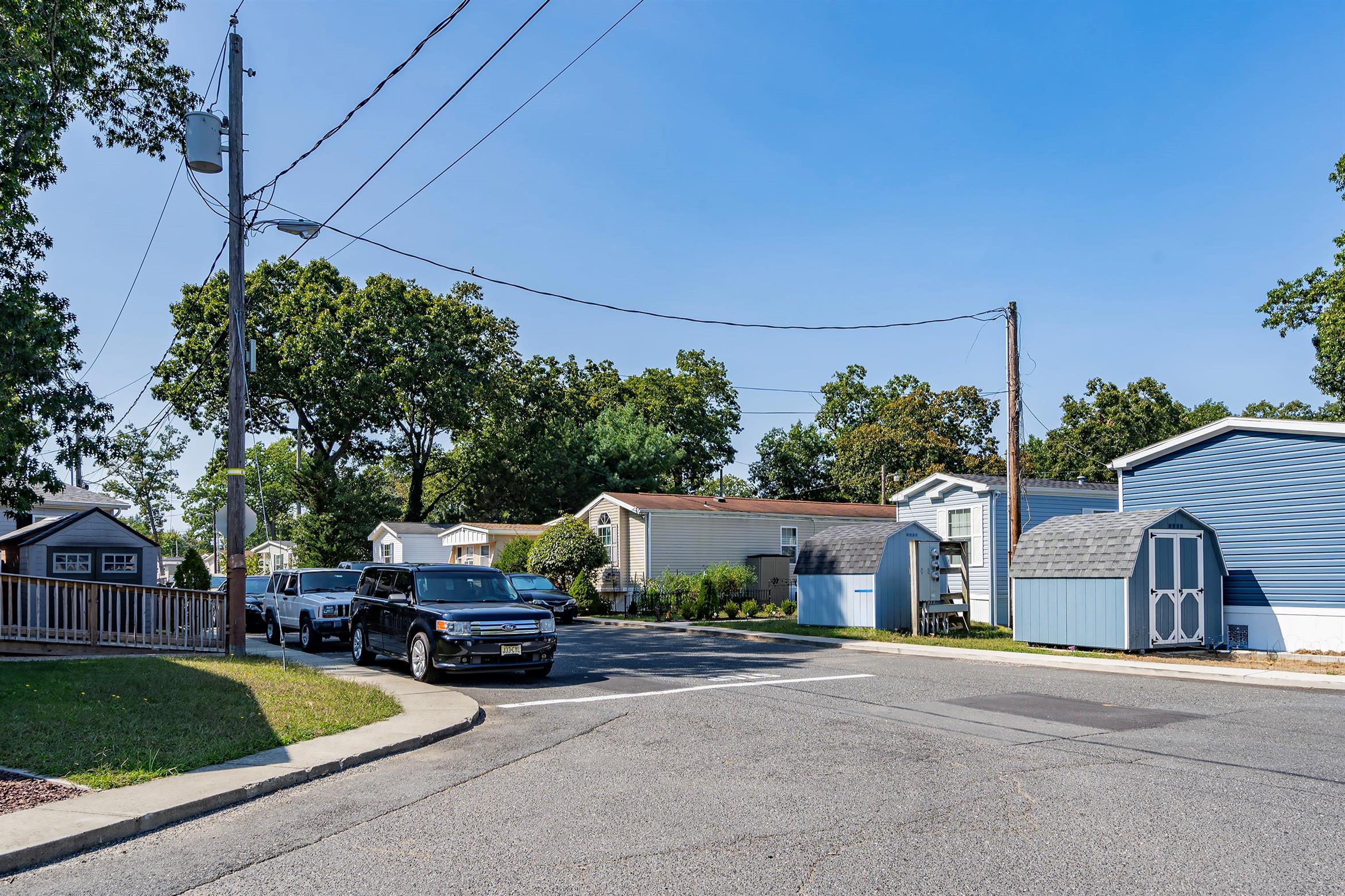 Woodlawn Village - Image 7