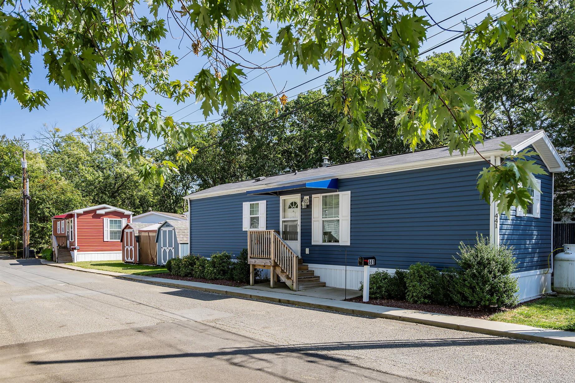 Woodlawn Village - Image 9