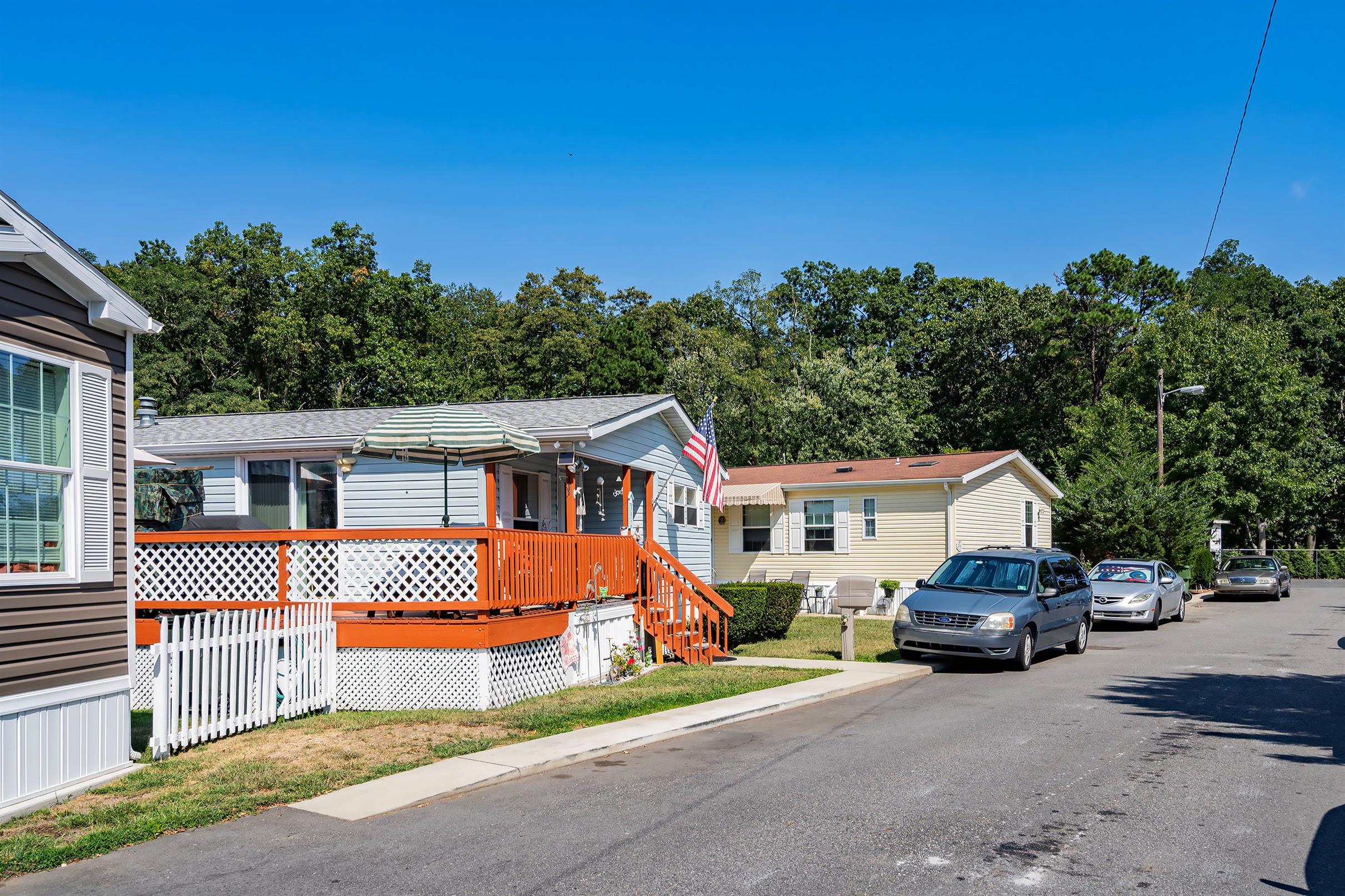 Woodlawn Village - Image 10