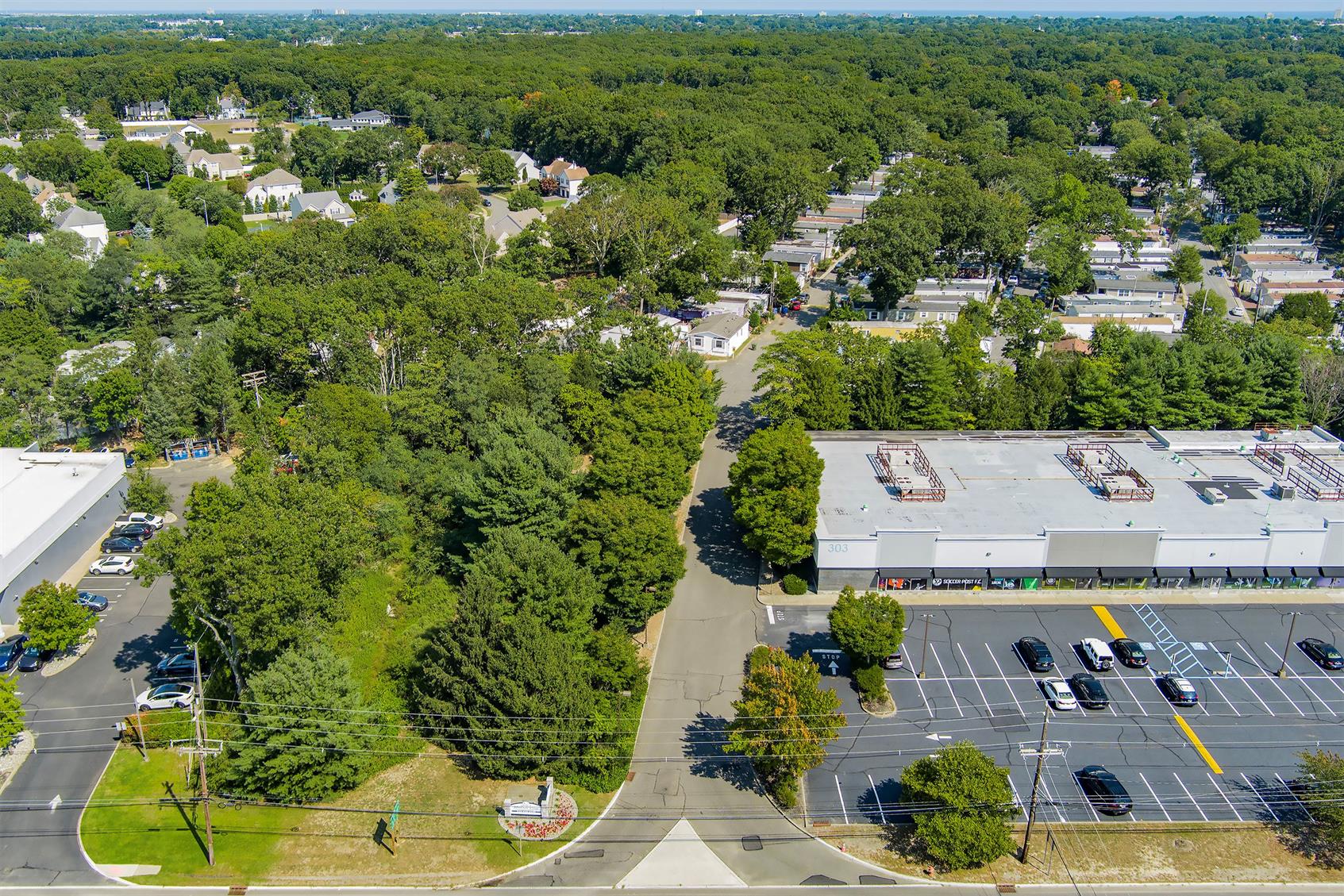 Woodlawn Village - Image 16