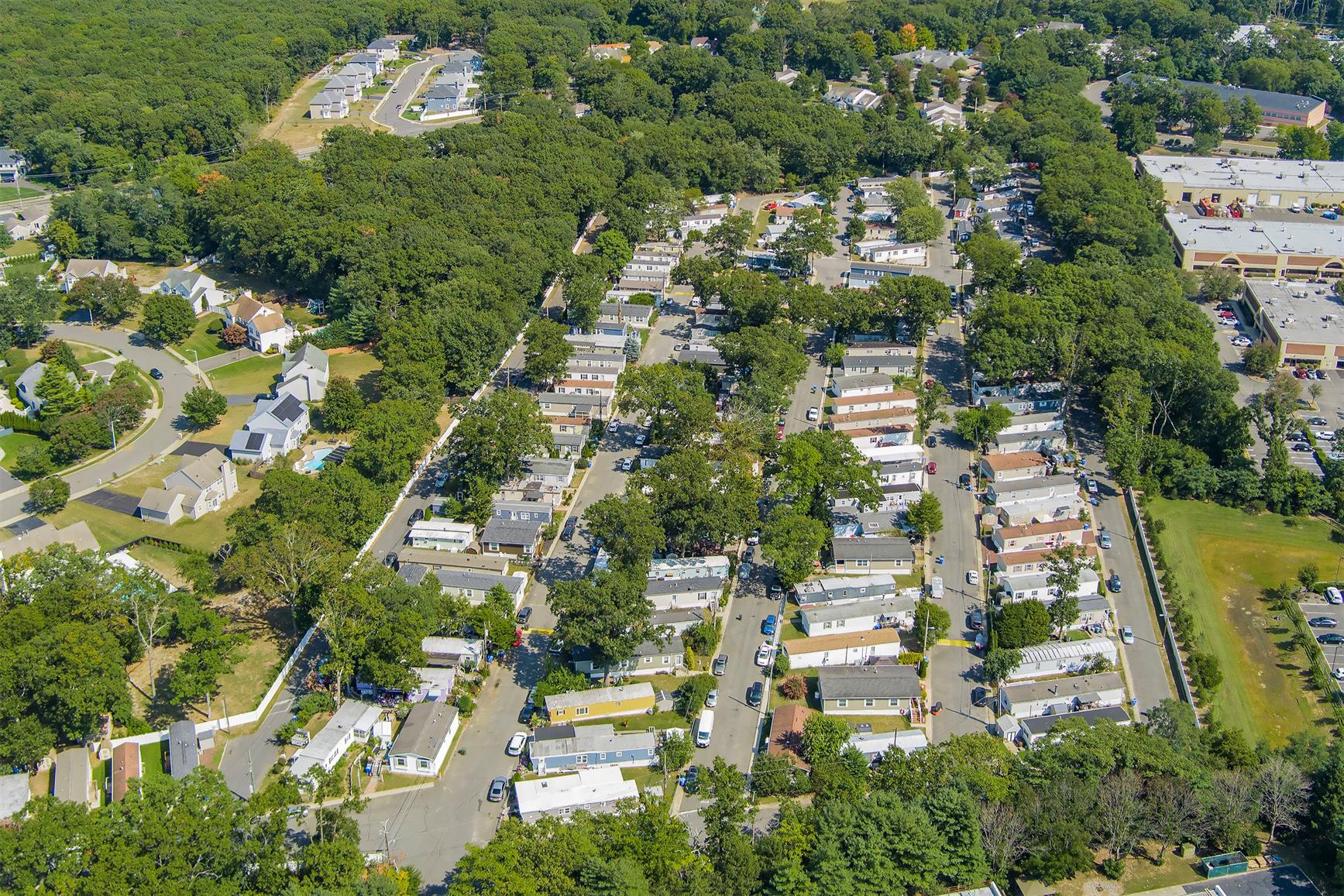 Woodlawn Village - Image 18