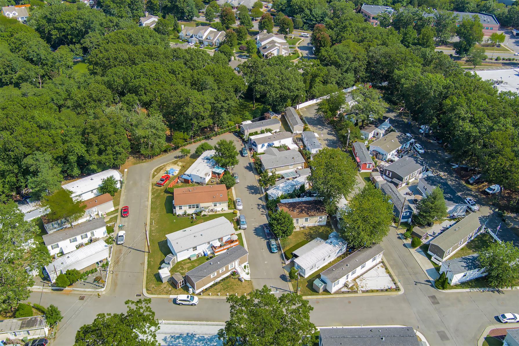 Woodlawn Village - Image 20