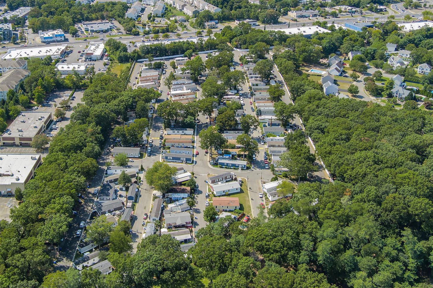 Woodlawn Village - Image 21