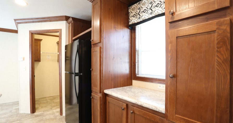 Colonial Heights - Image 4