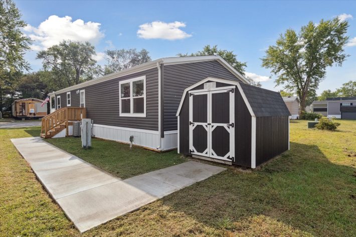 Holiday Village - IN - Image 8