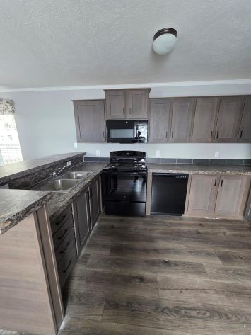 Clinton Manufactured Home Resort - Image 8