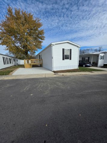 Clinton Manufactured Home Resort - Image 2