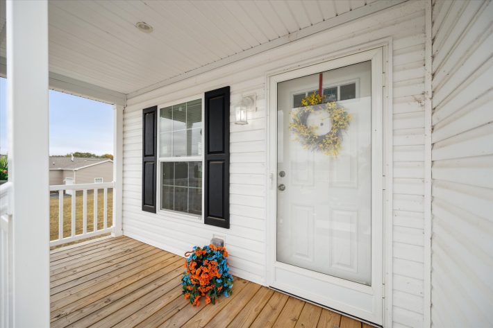 Pine Manor - Image 8