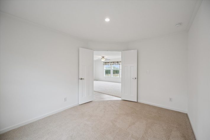 Pine Manor - Image 11
