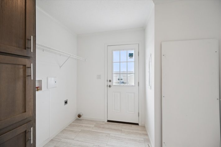 Pine Manor - Image 31